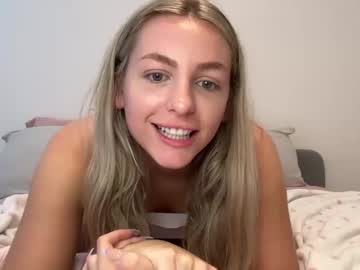 webcam girl summerlovingg live cam image #9952035