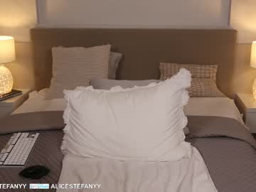 webcam girl smileyouarehere live cam image #4707511