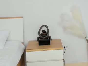 webcam girl emilyn_keating live cam image #250472