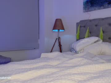 webcam girl gia_baker live cam image #3231721