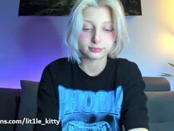 webcam girl lit1le_kitty_ live cam image #5056534