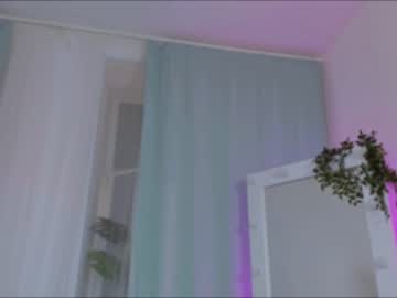 webcam girl emmi_rosee live cam image #3264265