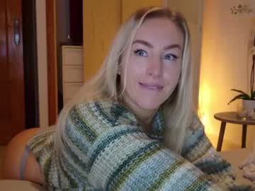 webcam girl christinasiemone live cam image #11072645