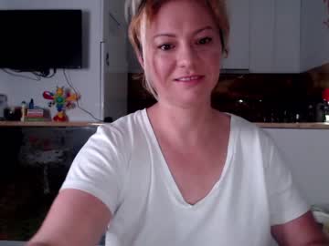 webcam girl kiradivine live cam image #3075233