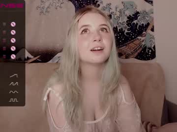 webcam girl yoliverse live cam image #2924768