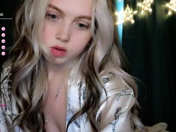 webcam girl small_blondee live cam image #6882841