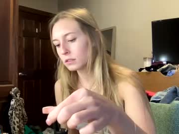 webcam girl charlottebrownxo live cam image #8428517