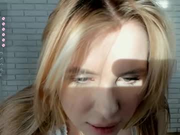 webcam girl roselynx live cam image #12226078
