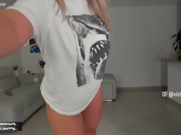 webcam girl amelie_bunny_real live cam image #9228714