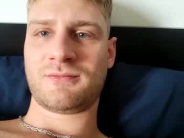 webcam man nippllecken live cam image #11341796