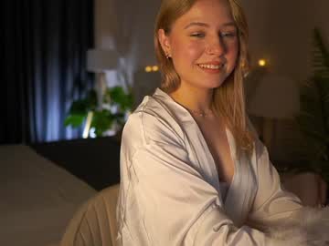 webcam girl selena_flowers live cam image #10561223