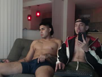 webcam man fratguysonline live cam image #6305220