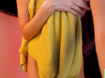 webcam girl amandamedrano live cam image #4138235