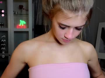 webcam girl cute_fox_girl live cam image #10803211