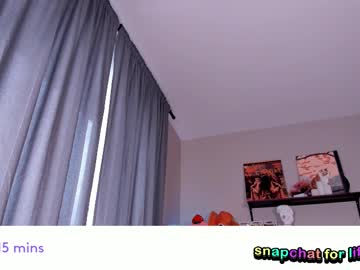 webcam girl vivian_qwerty live cam image #12471507