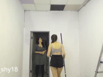 webcam girl emmika_ live cam image #1599058