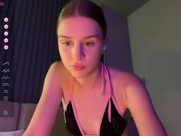webcam tranny evie_may live cam image #10194157