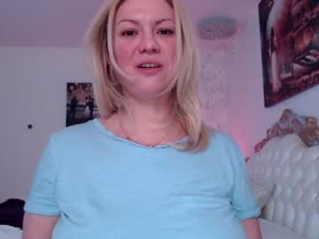 webcam girl kiradivine live cam image #1476389