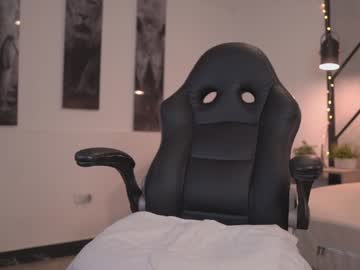 webcam girl laura_roldan live cam image #9567835