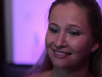 webcam girl stella_and_stephan live cam image #6501574