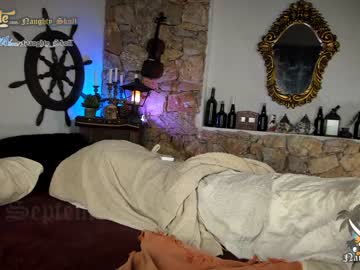 webcam girl naughty_skull live cam image #3567134