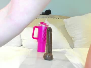 webcam girl eatmygingersnapps live cam image #9828396