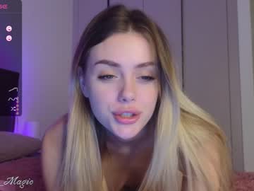 webcam girl sky_magic live cam image #8289056