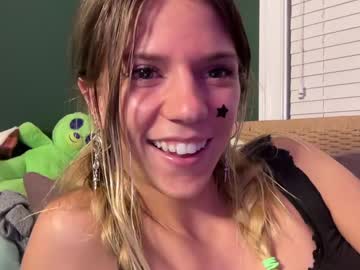 webcam girl oliviahansleyy live cam image #10783297