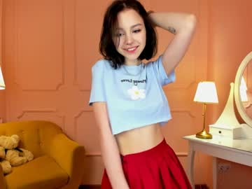 webcam girl livermorai live cam image #4258095