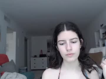 webcam girl frenchava live cam image #8187832