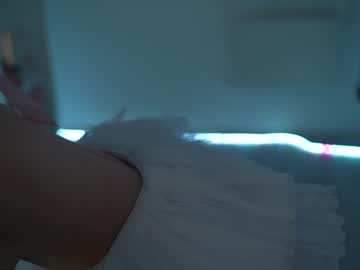 webcam girl floret_joy live cam image #7534582