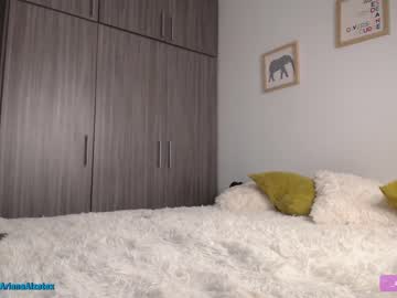 webcam girl _arianalzate_ live cam image #1622814