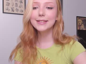 webcam girl lil_pumpkinpie live cam image #2076637