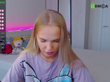 webcam girl princess_lolli live cam image #3530590