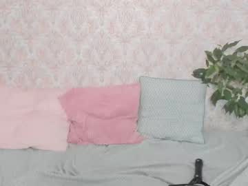 webcam girl elza_jeen live cam image #3196139