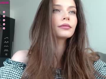 webcam girl isia_slay live cam image #2727579