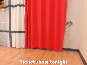 webcam girl mila_milka_ live cam image #6950988