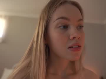 webcam girl bibi_it_is live cam image #11932366