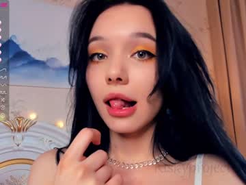 webcam girl riskyproject live cam image #5199617