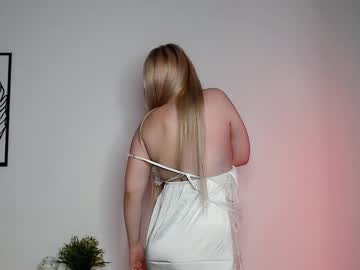 webcam girl shy_blondiee live cam image #5150634