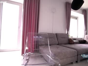 webcam girl innocentemmy live cam image #6527618