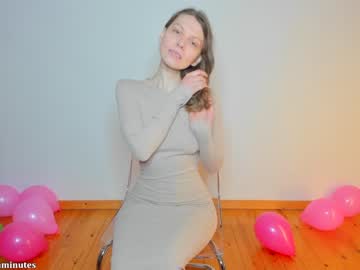 webcam girl giveyouelevenminutes live cam image #5116619