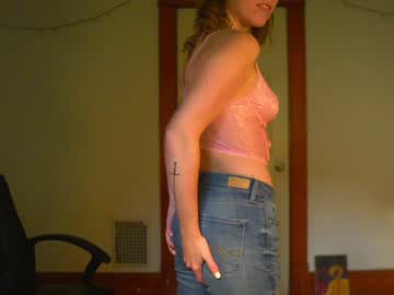 webcam girl crimsonxrapture live cam image #3000198