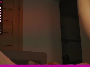 webcam girl angels_kiss live cam image #6710584