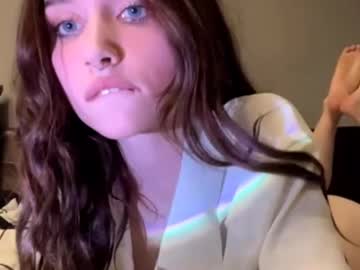 webcam girl alluring_vibes_69 live cam image #12585563