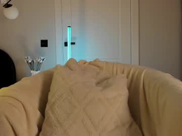 webcam girl tollysage live cam image #12272602