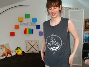 webcam girl foxy_gamer live cam image #12726058