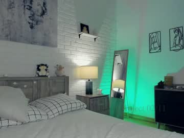 webcam girl riskyproject live cam image #7539121