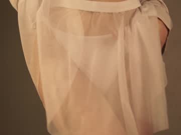 webcam girl cuteelsa_ live cam image #6534792