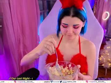 webcam girl _biscuitty live cam image #8102812